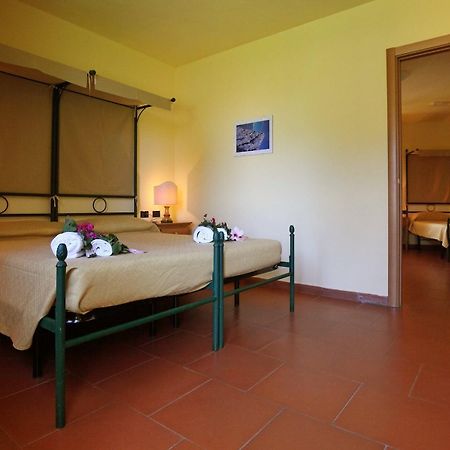 Marina Del Marchese Beach Resort Botricello Eksteriør billede